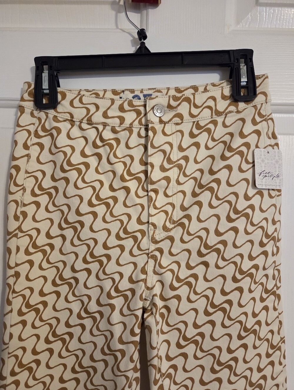 Free People Patterned Flare Jeans Size 27, NWT - Picture 2 of 13